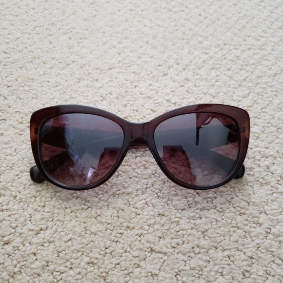 Sunglasses main image 3